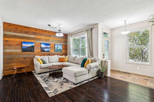1807 New Brighton Drive Se, Calgary, AB - Indoor Photo Showing Living Room