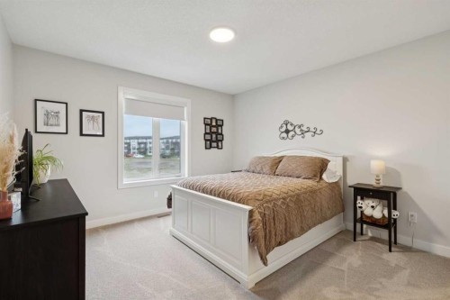 15 Larkspur Bend, Okotoks, AB 