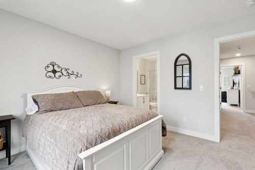 15 Larkspur Bend, Okotoks, AB 