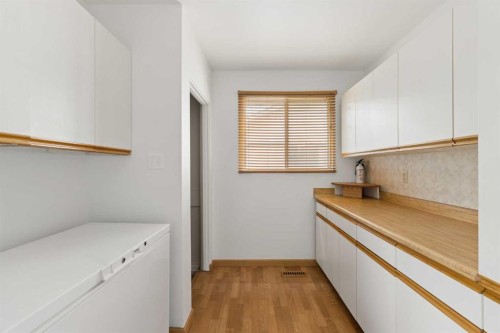 32 Gladeview Crescent Sw, Calgary, AB 