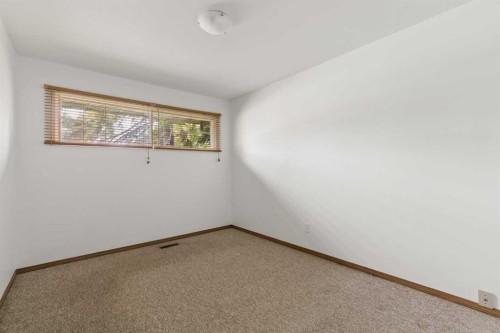 32 Gladeview Crescent Sw, Calgary, AB 