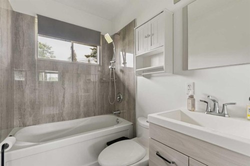32 Gladeview Crescent Sw, Calgary, AB 