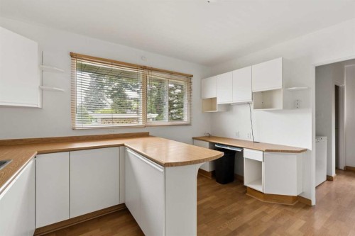 32 Gladeview Crescent Sw, Calgary, AB 