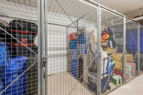 212-122 Mahogany Centre Se, Calgary, AB - Indoor With Storage