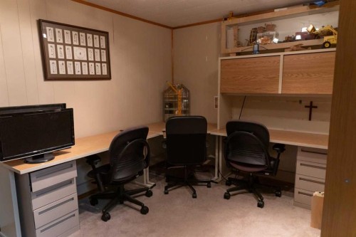 164 Huntford Road Ne, Calgary, AB - Indoor Photo Showing Office