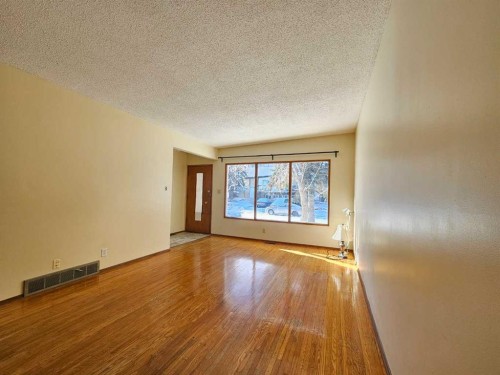 7116 Hunterville Road Nw, Calgary, AB 