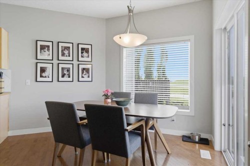 17 Bridlecrest Court Sw, Calgary, AB - Indoor Photo Showing Dining Room