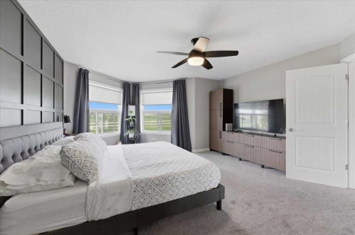 17 Bridlecrest Court Sw, Calgary, AB - Indoor Photo Showing Bedroom