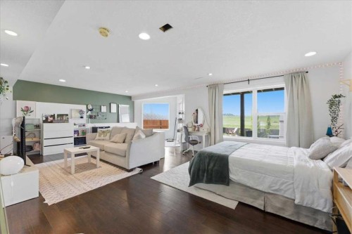 17 Bridlecrest Court Sw, Calgary, AB - Indoor Photo Showing Bedroom
