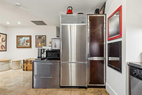 102D-500 Eau Claire Avenue Sw, Calgary, AB - Indoor Photo Showing Kitchen With Stainless Steel Kitchen