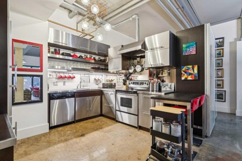 102D-500 Eau Claire Avenue Sw, Calgary, AB - Indoor Photo Showing Kitchen