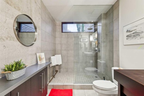 102D-500 Eau Claire Avenue Sw, Calgary, AB - Indoor Photo Showing Bathroom