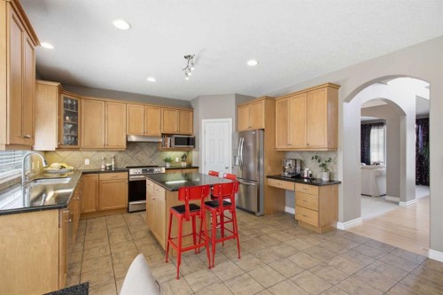 36 Hampstead Hill Nw, Calgary, AB - Indoor Photo Showing Kitchen With Stainless Steel Kitchen