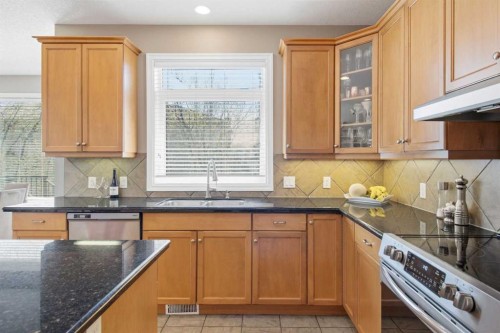 36 Hampstead Hill Nw, Calgary, AB - Indoor Photo Showing Kitchen With Stainless Steel Kitchen