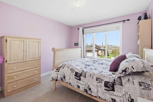 36 Hampstead Hill Nw, Calgary, AB - Indoor Photo Showing Bedroom