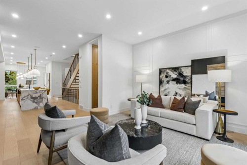 1807 Broadview Road Nw, Calgary, AB - Indoor Photo Showing Living Room
