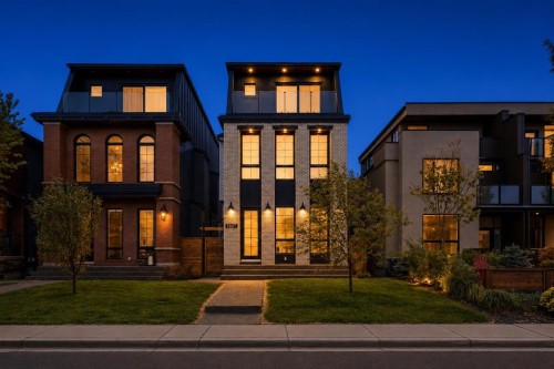 1807 Broadview Road Nw, Calgary, AB - Outdoor With Balcony With Facade