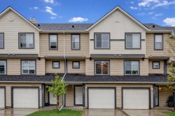 158 Everhollow Heights SW Calgary, AB T2Y 5B3