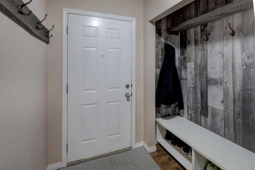 158 Everhollow Heights Sw, Calgary, AB - Indoor Photo Showing Other Room