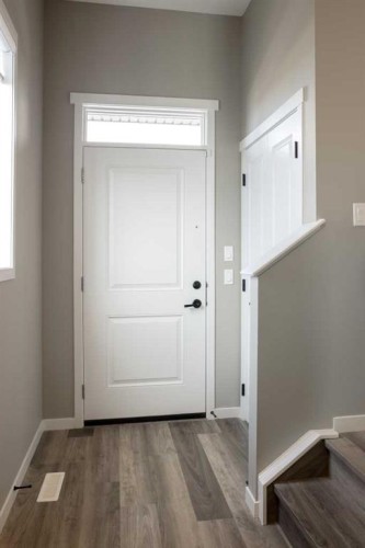 817 Marine Drive Se, Calgary, AB - Indoor Photo Showing Other Room