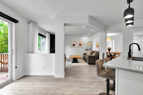 272 Douglas Glen Boulevard Se, Calgary, AB 
