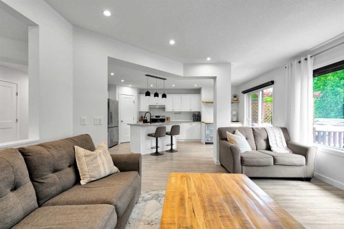 272 Douglas Glen Boulevard Se, Calgary, AB 
