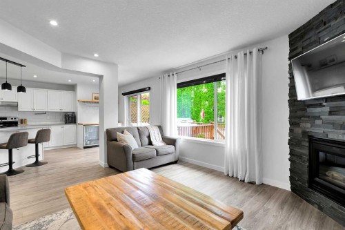 272 Douglas Glen Boulevard Se, Calgary, AB 