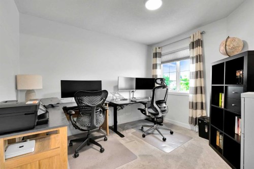 272 Douglas Glen Boulevard Se, Calgary, AB 