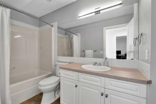 272 Douglas Glen Boulevard Se, Calgary, AB 