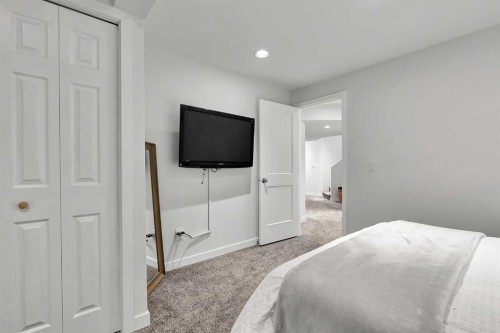 272 Douglas Glen Boulevard Se, Calgary, AB 