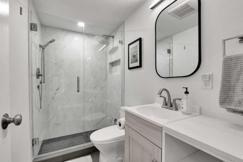 272 Douglas Glen Boulevard Se, Calgary, AB 