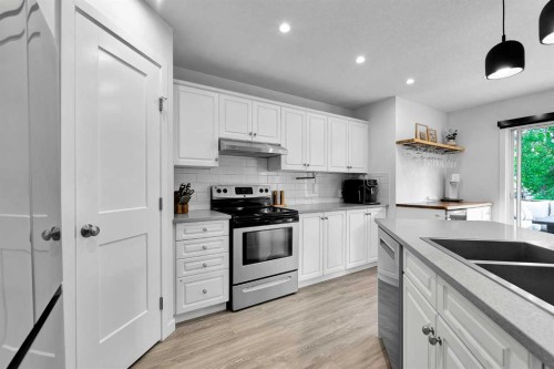 272 Douglas Glen Boulevard Se, Calgary, AB 
