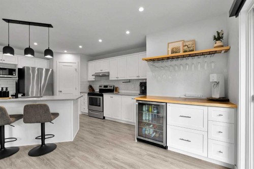 272 Douglas Glen Boulevard Se, Calgary, AB 