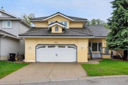 231 Mt Victoria Place SE Calgary, AB T2Z 1P4