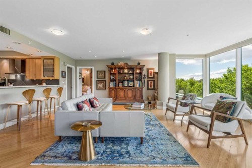 303-837 2 Avenue Sw, Calgary, AB - Indoor Photo Showing Living Room