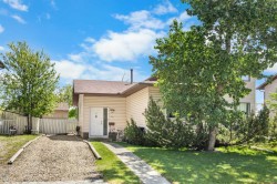 41 Castleglen Road NE Calgary, AB T3J 1P2