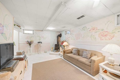 41 Castleglen Road Ne, Calgary, AB - Indoor