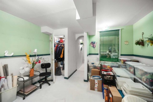 41 Castleglen Road Ne, Calgary, AB - Indoor