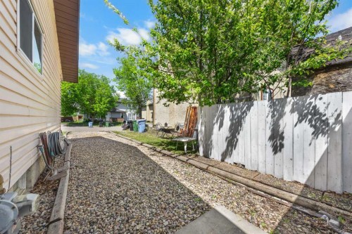 41 Castleglen Road Ne, Calgary, AB - Outdoor