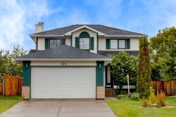 109 Shawbrooke Close SW Calgary, AB T2Y 3A6