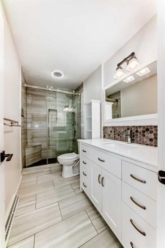 3708A Spruce Drive Sw, Calgary, AB 