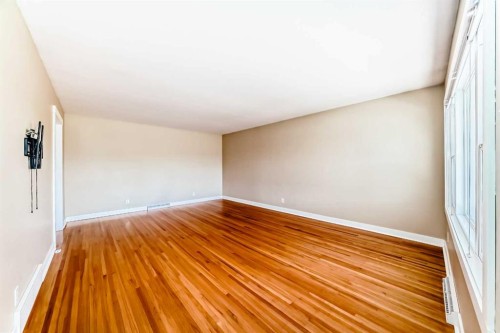 3708A Spruce Drive Sw, Calgary, AB 
