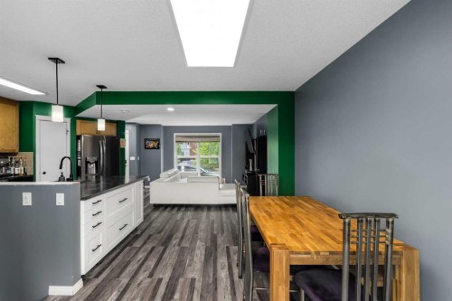 72 New Brighton Common Se, Calgary, AB 