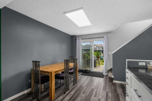72 New Brighton Common Se, Calgary, AB 