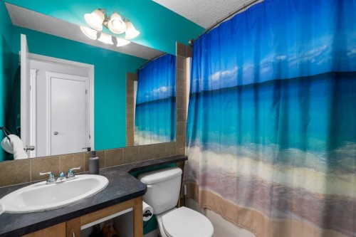 72 New Brighton Common Se, Calgary, AB 