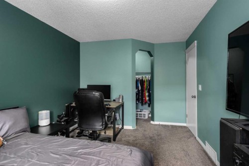 72 New Brighton Common Se, Calgary, AB 