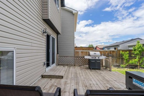 72 New Brighton Common Se, Calgary, AB 