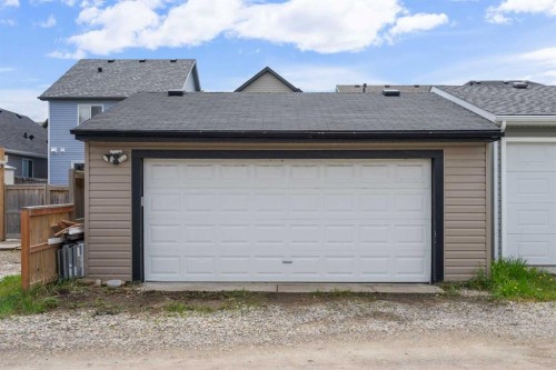 72 New Brighton Common Se, Calgary, AB 