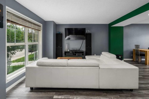72 New Brighton Common Se, Calgary, AB 