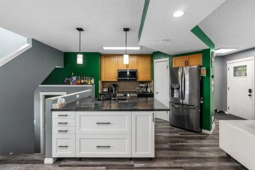 72 New Brighton Common Se, Calgary, AB 